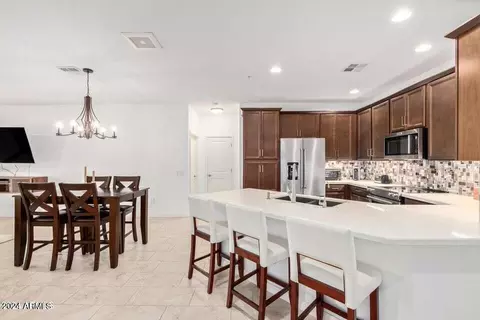 2511 W Queen Creek Rd #422, Chandler, AZ 85248