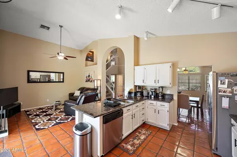 5523 Evergreen St, Mesa, AZ 85205 photo 8