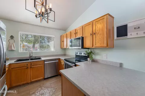 2848 W Garden Cir, Apache Junction, AZ 85120 photo 11