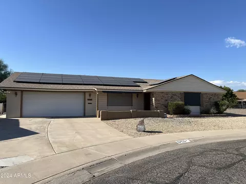 10450 W Cumberland Dr, Sun City, AZ 85351