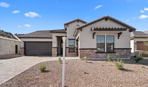 682 E Coho Dr, San Tan Valley, AZ 85140
