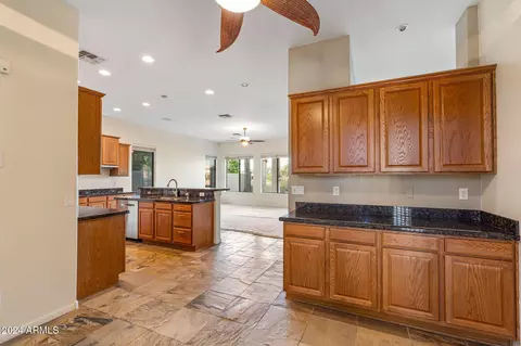 Kitchen - 248 E Julian Dr, Gilbert, AZ 85295 photo 2 of 6
