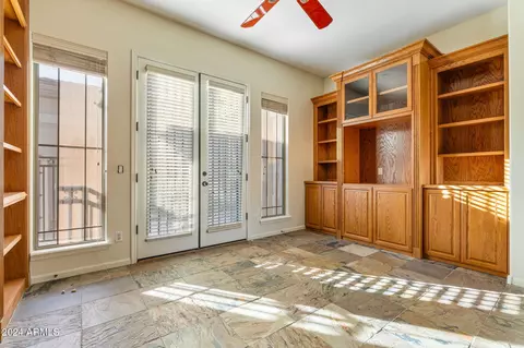 Living - 248 E Julian Dr, Gilbert, AZ 85295 photo 10 of 11