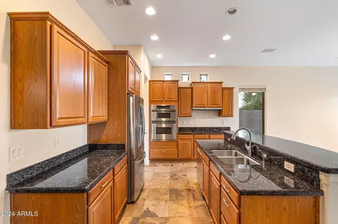Kitchen - 248 E Julian Dr, Gilbert, AZ 85295 photo 4 of 6