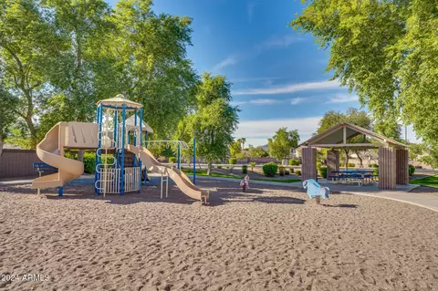 View/Area - 248 E Julian Dr, Gilbert, AZ 85295 photo 6 of 9