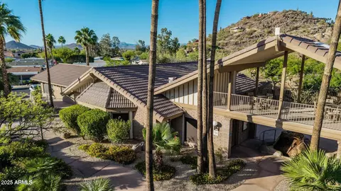 2233 E Behrend Dr #210, Phoenix, AZ 85024 photo 27