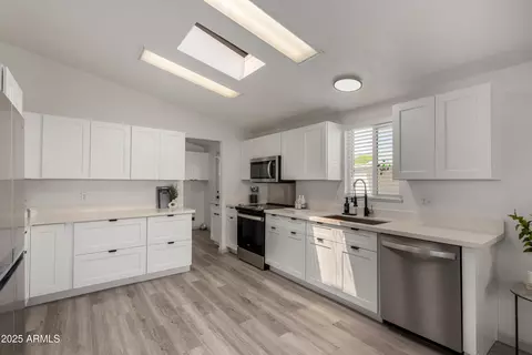 2233 E Behrend Dr #210, Phoenix, AZ 85024 photo 8