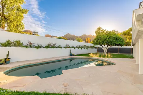 Exterior - 2223 E Sahuaro Dr, Phoenix, AZ 85028 photo 6 of 21