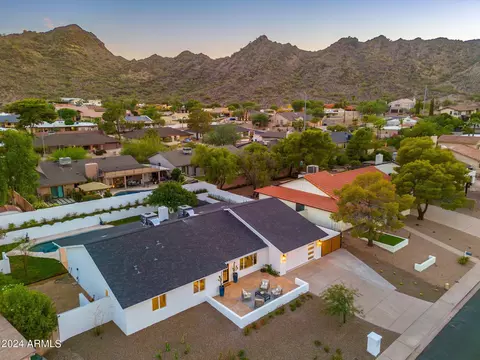 View/Area - 2223 E Sahuaro Dr, Phoenix, AZ 85028 photo 1 of 5