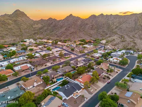 View/Area - 2223 E Sahuaro Dr, Phoenix, AZ 85028 photo 4 of 5