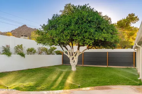 Exterior - 2223 E Sahuaro Dr, Phoenix, AZ 85028 photo 11 of 21