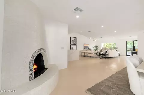 Entry Way - 2223 E Sahuaro Dr, Phoenix, AZ 85028 photo 1 of 2