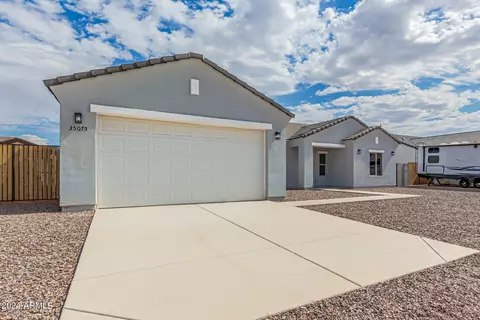 35075 N Palm Dr, San Tan Valley, AZ 85140