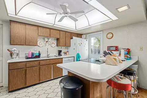 3102 W Hearn Rd, Phoenix, AZ 85053 photo 9