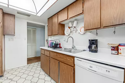 3102 W Hearn Rd, Phoenix, AZ 85053 photo 11