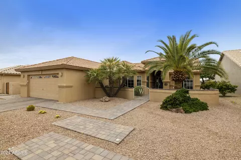 24208 S Starcrest Dr, Sun Lakes, AZ 85248