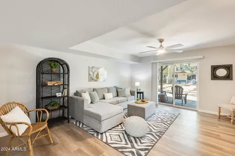 2232 W Lindner Ave #16, Mesa, AZ 85202