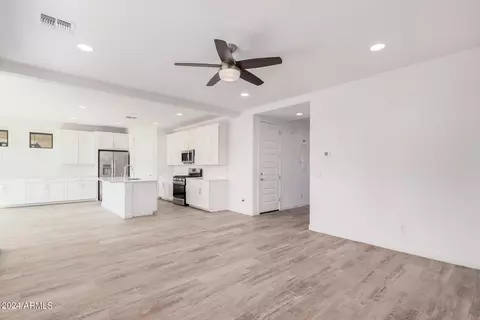 2357 E Ridgewood Ln, Gilbert, AZ 85298 photo 9