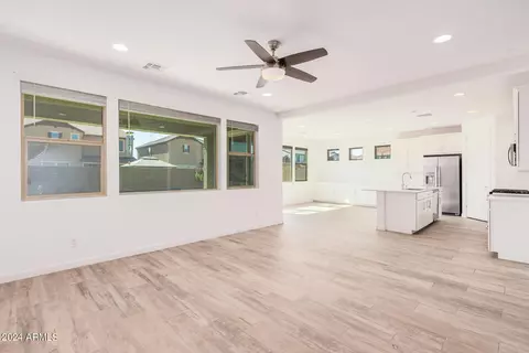 2357 E Ridgewood Ln, Gilbert, AZ 85298 photo 8