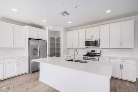 2357 E Ridgewood Ln, Gilbert, AZ 85298 photo 12