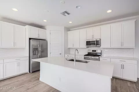 2357 E Ridgewood Ln, Gilbert, AZ 85298 photo 13