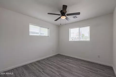5654 N 19th Ave, Phoenix, AZ 85015 photo 8