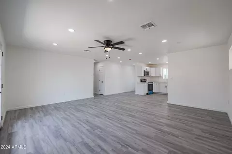 5654 N 19th Ave, Phoenix, AZ 85015 photo 5