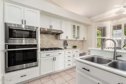 3002 E Redfield Rd, Phoenix, AZ 85032 photo 11