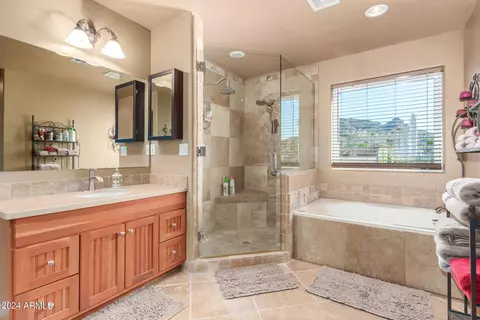 Bath - 1501 E Sandra Ter, Phoenix, AZ 85022 photo 4 of 7