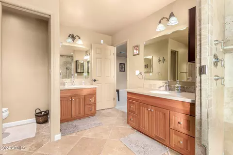Bath - 1501 E Sandra Ter, Phoenix, AZ 85022 photo 2 of 7