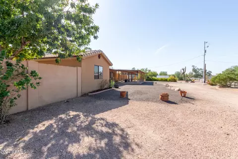 Exterior - 1501 E Sandra Ter, Phoenix, AZ 85022 photo 4 of 18