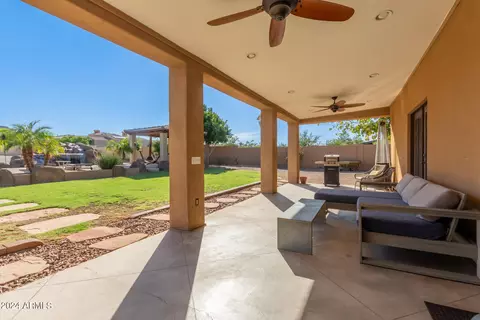 Exterior - 1501 E Sandra Ter, Phoenix, AZ 85022 photo 6 of 18