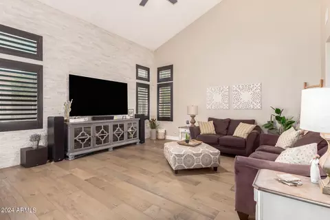 1253 E Apricot Ln, Gilbert, AZ 85298 photo 14