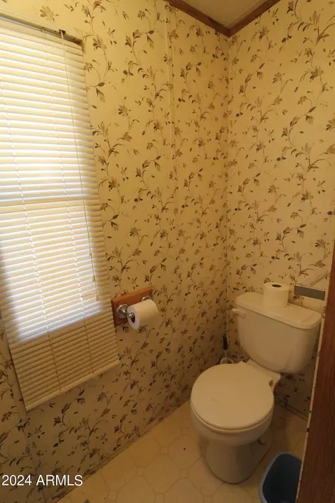 608 W 2nd Ave, Miami, AZ 85539 photo 36