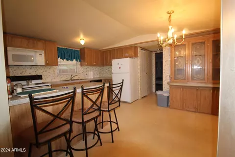 608 W 2nd Ave, Miami, AZ 85539 photo 27