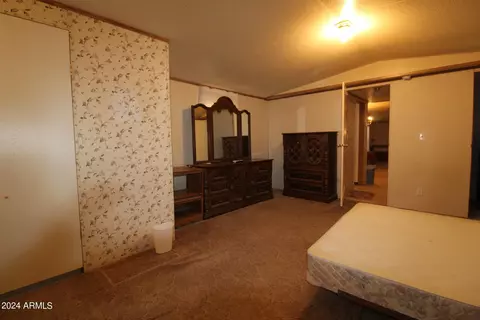608 W 2nd Ave, Miami, AZ 85539 photo 34