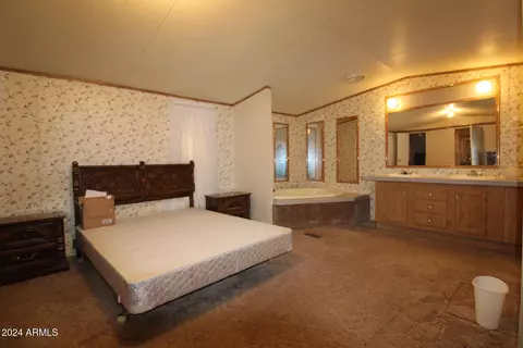 608 W 2nd Ave, Miami, AZ 85539 photo 32