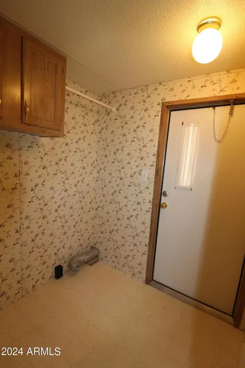 608 W 2nd Ave, Miami, AZ 85539 photo 29