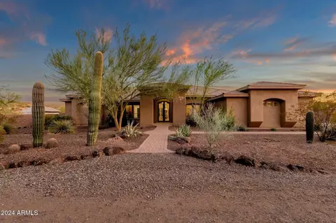 1621 E Rolling Rock Dr, Phoenix, AZ 85086