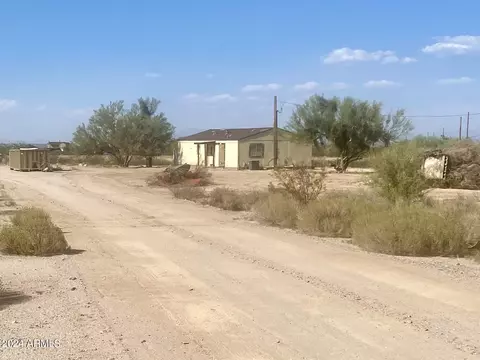13762 N Quail Run Rd, Florence, AZ 85132