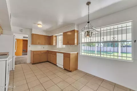 1635 E Claremont St, Phoenix, AZ 85016 photo 10