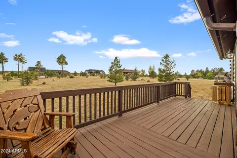 Exterior - 2245 Bear Claw Dr, Overgaard, AZ 85933 photo 9 of 13