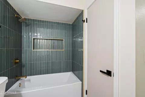 209 E Joan D Arc Ave, Phoenix, AZ 85022 photo 16