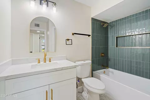 209 E Joan D Arc Ave, Phoenix, AZ 85022 photo 4