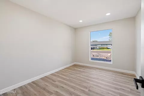 209 E Joan D Arc Ave, Phoenix, AZ 85022 photo 32