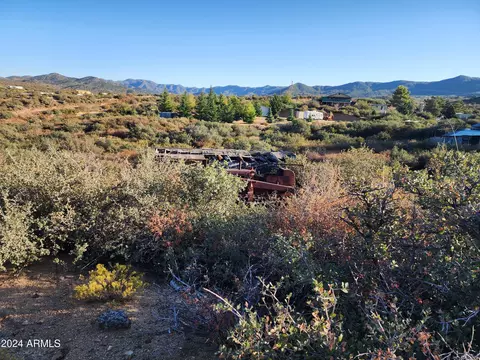 7955 S Bristol Blvd, Wilhoit, AZ 86332