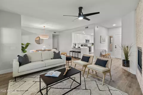 19700 N 76th St #1116, Scottsdale, AZ 85255