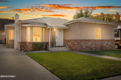 207 W Buffalo St, Holbrook, AZ 86025