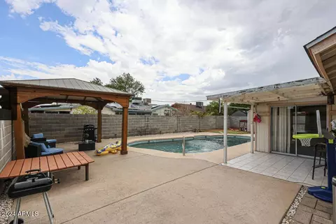3926 W Aster Dr, Phoenix, AZ 85029 photo 3