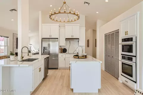 4613 E Kachina Trl, Phoenix, AZ 85044 photo 7